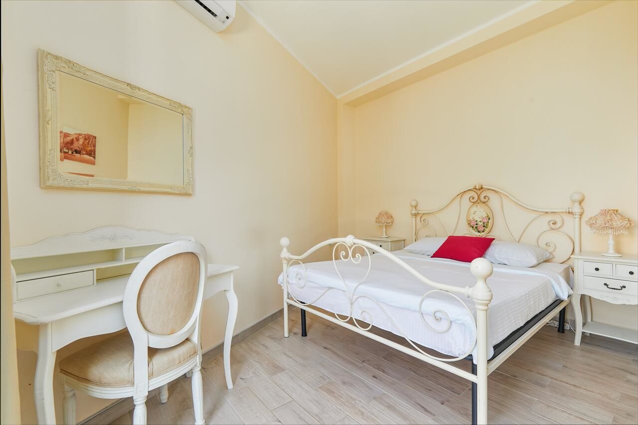 Апартаменты S&A&M Sunset Apartments with pool and sea view Котор