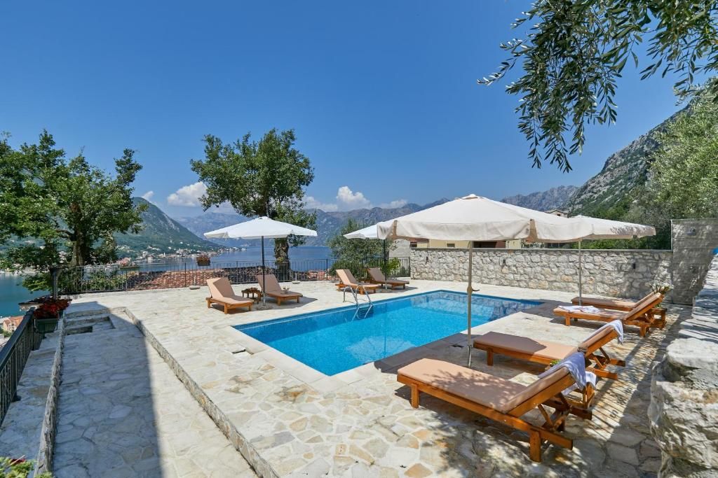 Апартаменты S&A&M Sunset Apartments with pool and sea view Котор-44