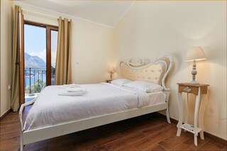 Апартаменты S&A&M Sunset Apartments with pool and sea view Котор Апартаменты с 2 спальнями-20