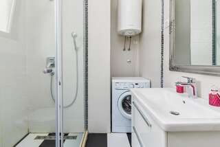 Апартаменты S&A&M Sunset Apartments with pool and sea view Котор Апартаменты с 2 спальнями-21