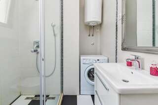 Апартаменты S&A&M Sunset Apartments with pool and sea view Котор Апартаменты с 2 спальнями-25