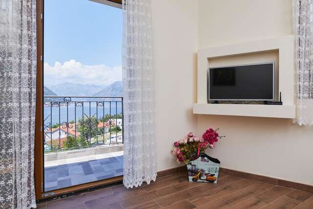 Апартаменты S&A&M Sunset Apartments with pool and sea view Котор-21